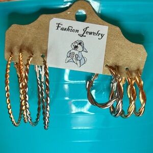 NWT 4 Pairs of Gold and Silver Textured Popular Small and Medium Hoop Earrings
